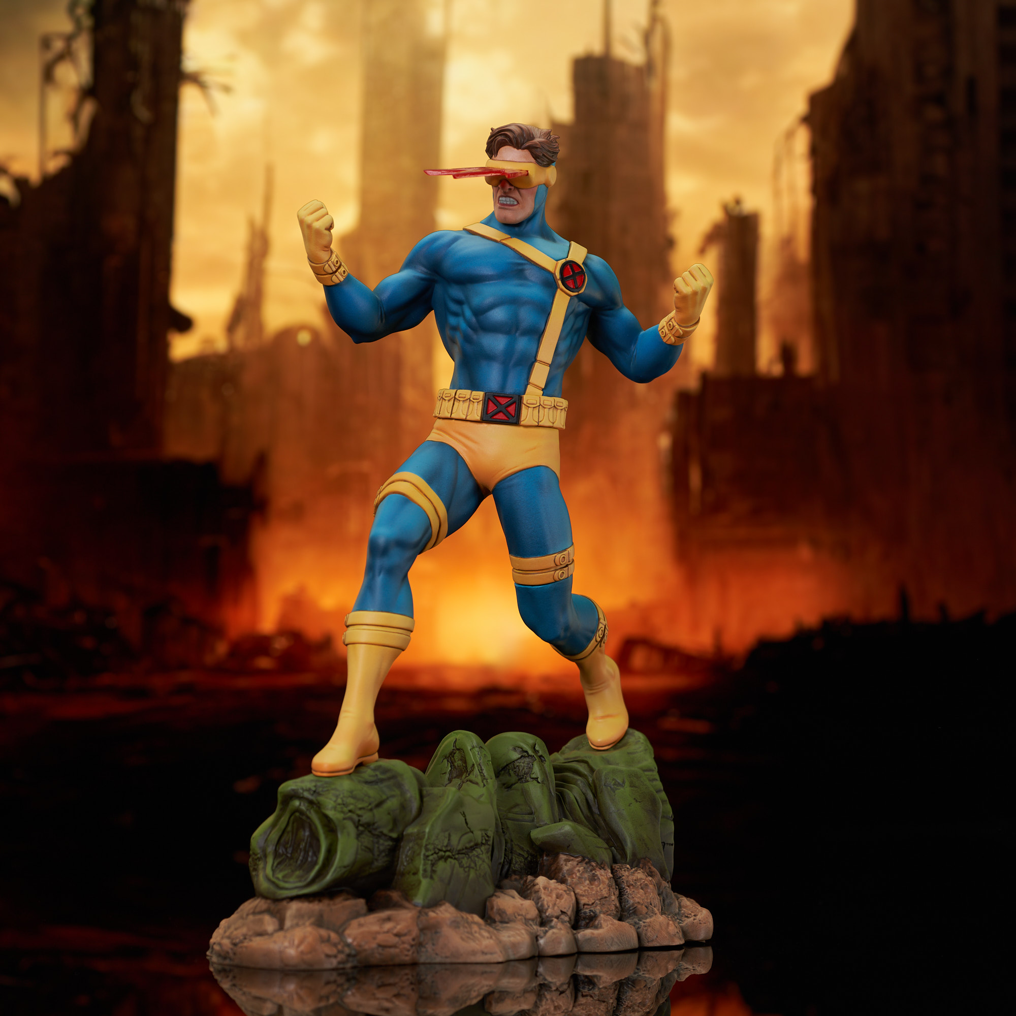 New Invincible Action Figures in Stores Now, Deluxe Set Coming Soon! -  Diamond Select Toys